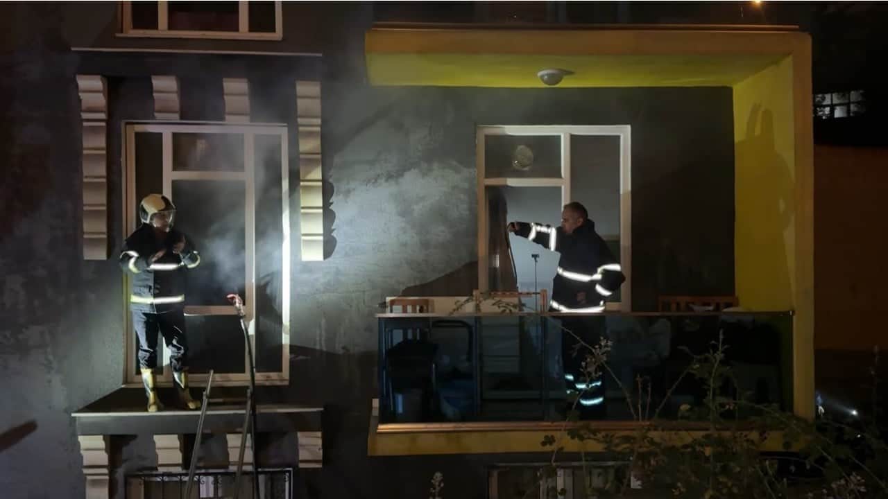 Karabük’te korkutan yangın! Yabancı öğrencilerin dairesi alevlere teslim oldu!