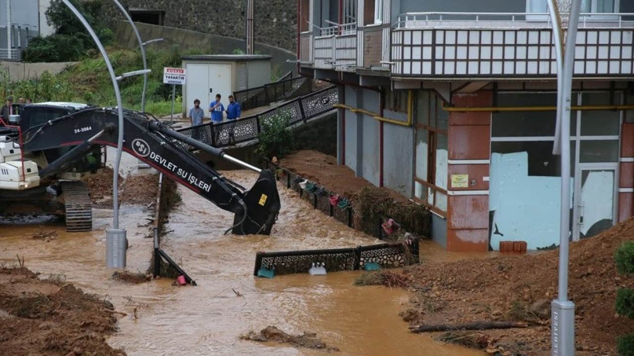 Foto - Karadeniz'de sağanak felaketi: Yollar çöktü, evler tahliye edildi