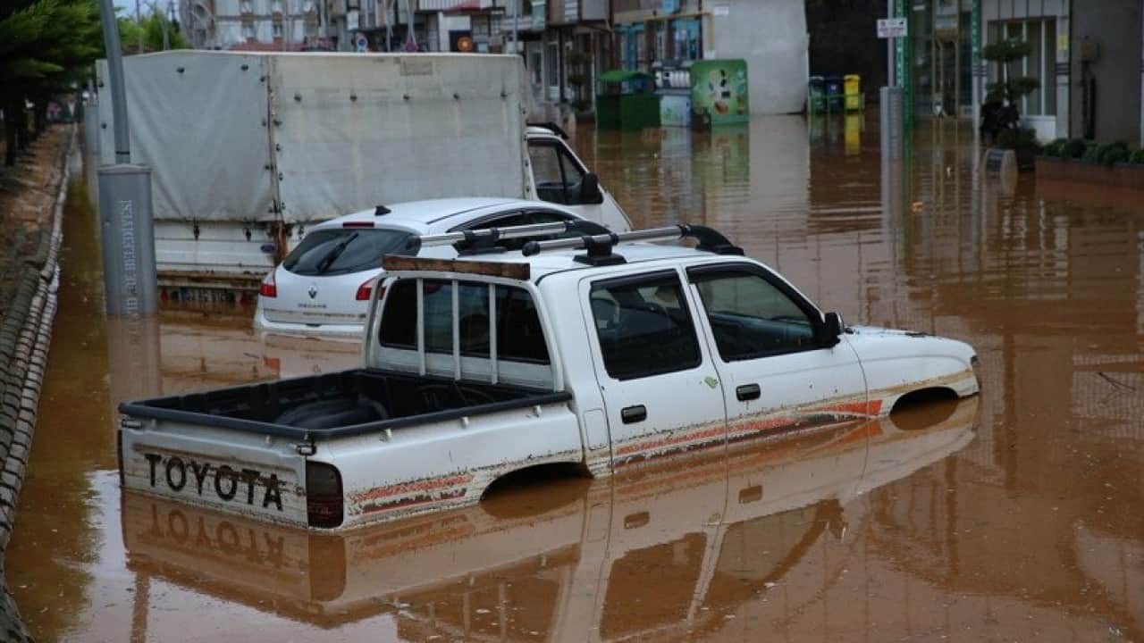 Foto - Karadeniz'de sağanak felaketi: Yollar çöktü, evler tahliye edildi