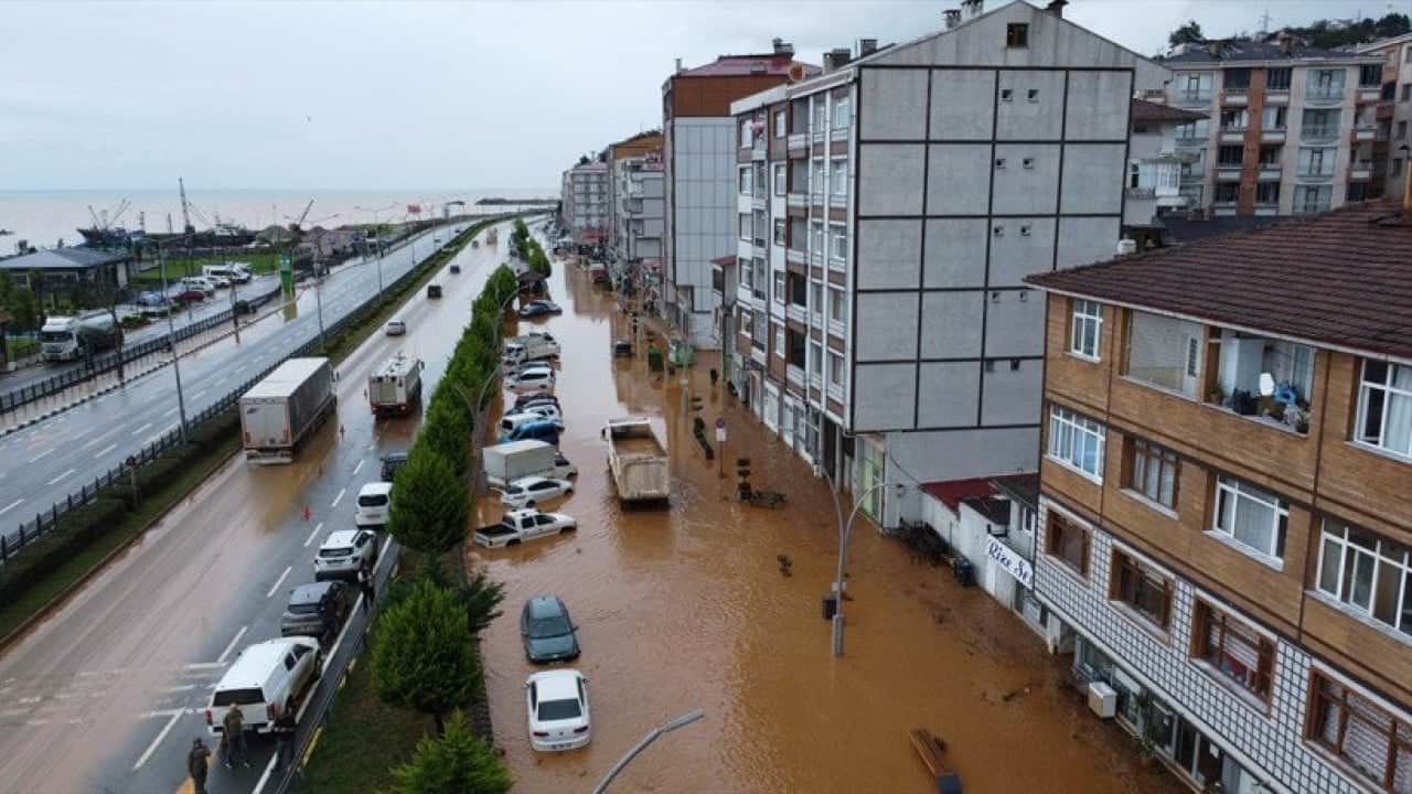 Foto - Karadeniz'de sağanak felaketi: Yollar çöktü, evler tahliye edildi