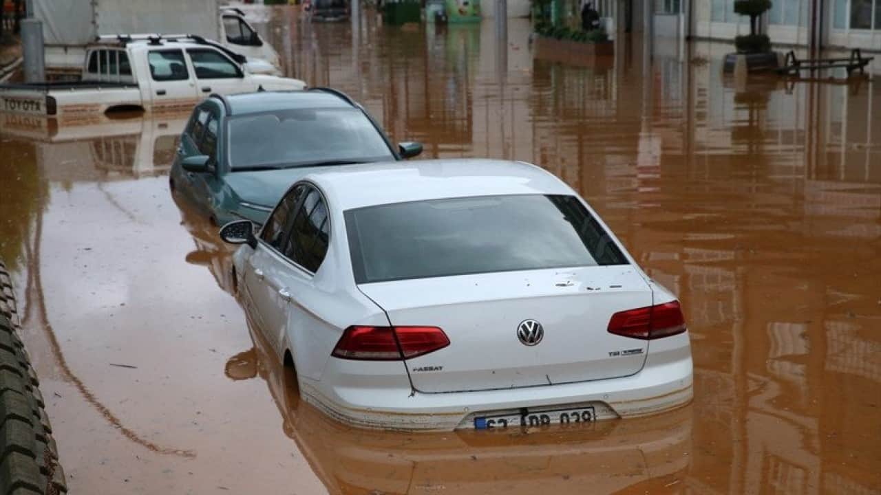 Foto - Karadeniz'de sağanak felaketi: Yollar çöktü, evler tahliye edildi