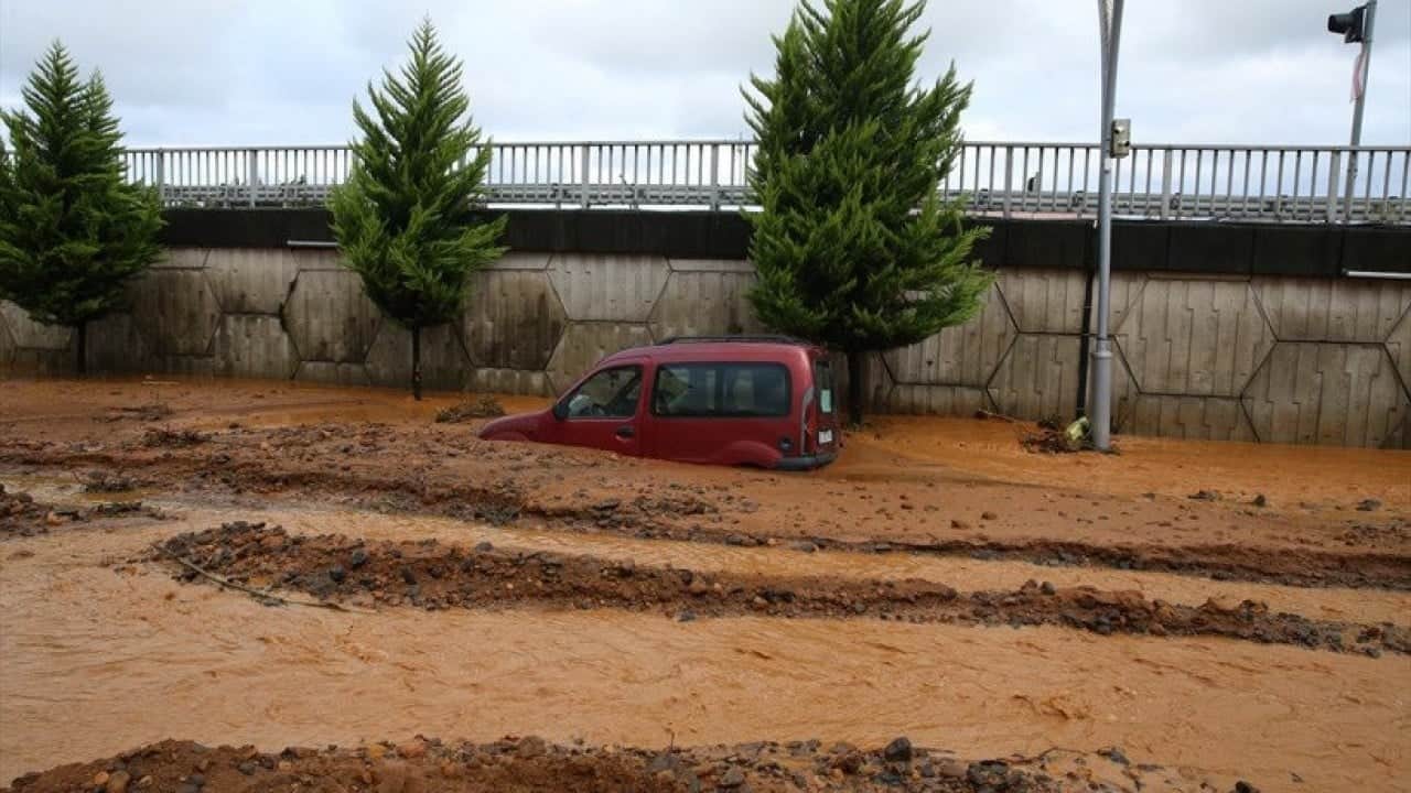 Foto - Karadeniz'de sağanak felaketi: Yollar çöktü, evler tahliye edildi