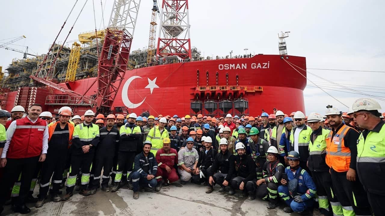 Foto - Karadeniz’in altındaki servet katlanıyor: Türkiye’nin ilk yüzer devi görev başında