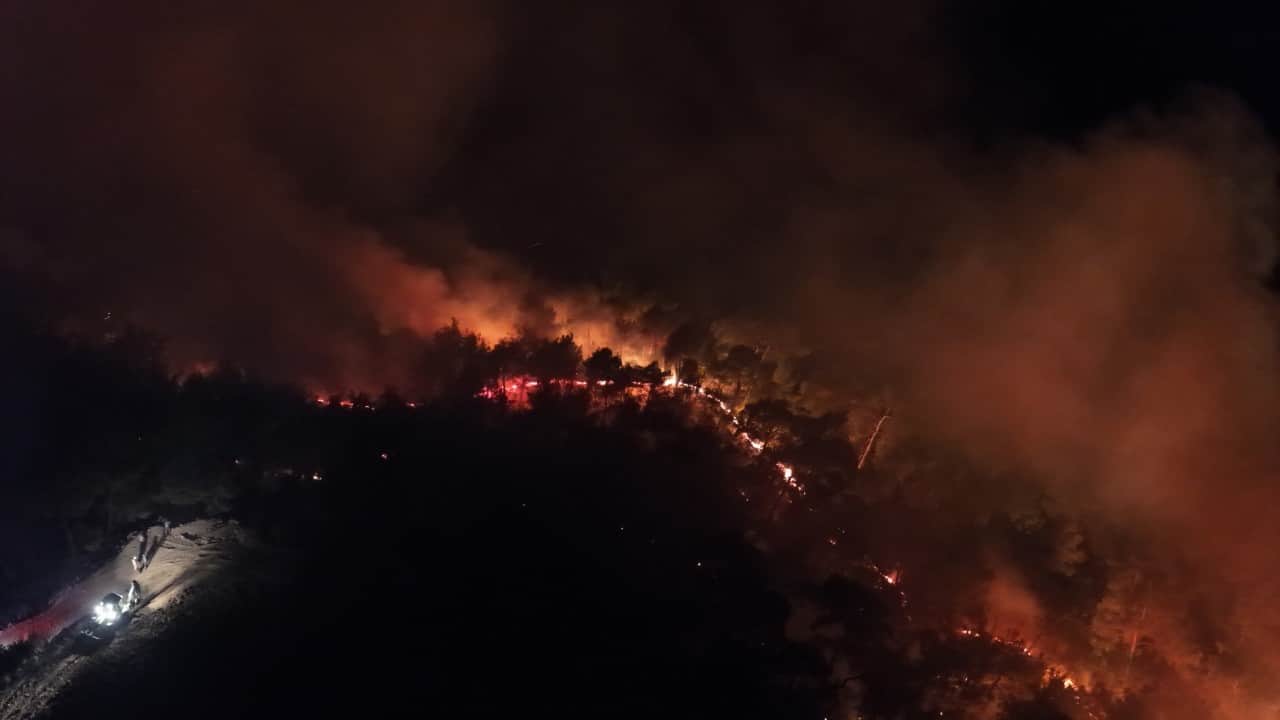 Foto - Karaisalı’daki orman yangını kontrol altına alındı