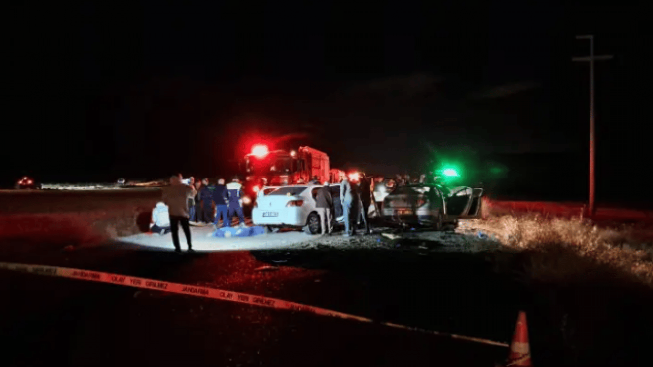 Foto - Karaman'da feci kaza: Ortalık kan gölüne döndü!