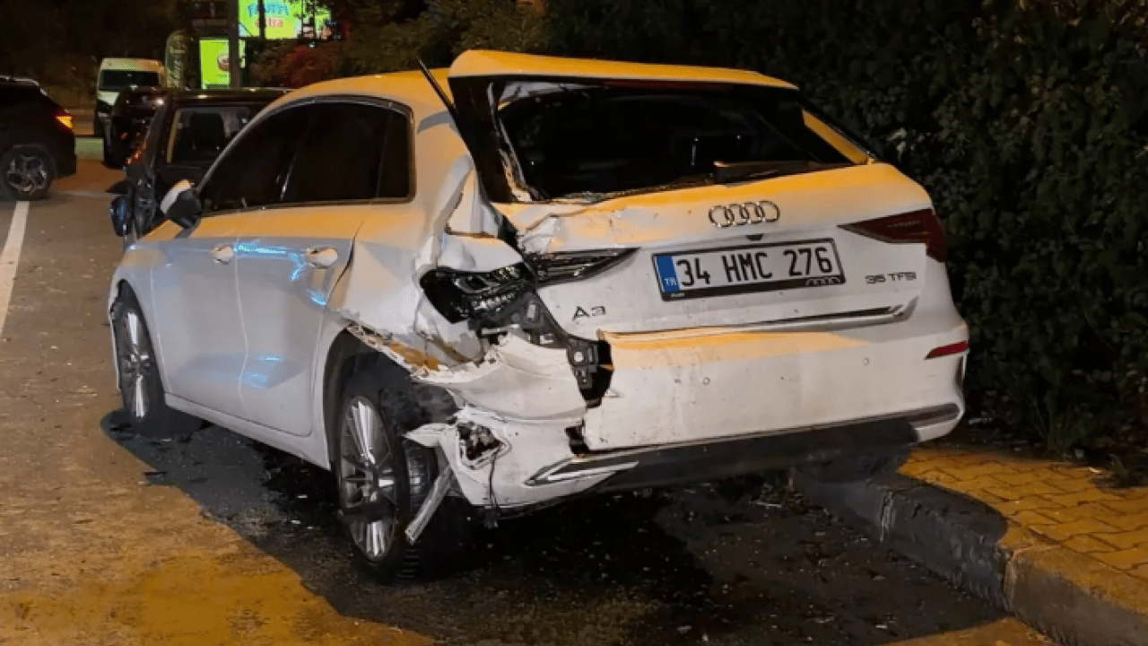 Foto - Karşı yönden gelen araç sıkıştırdı: 6 aracı birden biçti!
