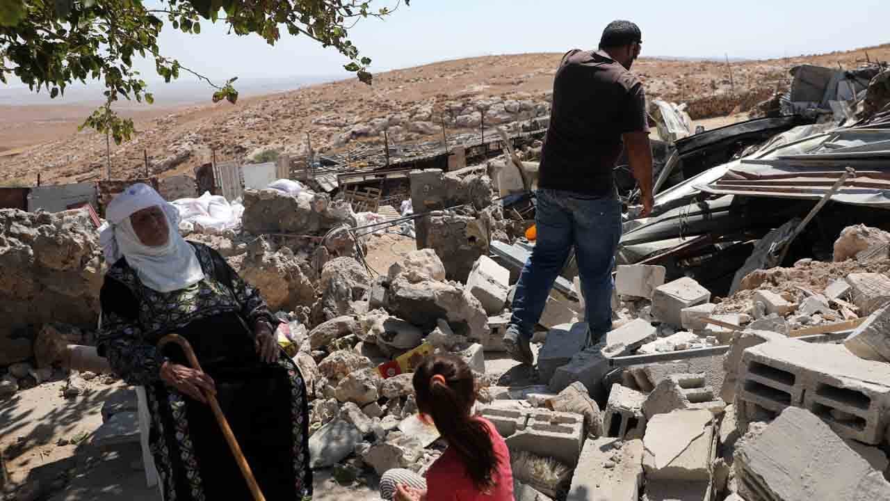 Foto - Katil İsrail ordusu Batı Yaka’da köy yıktı: 24’ten fazla ev yerle bir