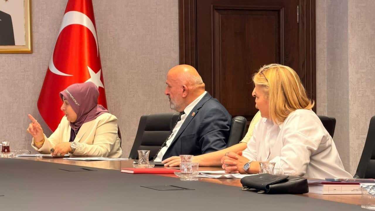 Foto - Kaymakamı Yüksel Çelik başkanlığında Öğrenci Devamsızlığı Nedenleri ve Çözümleri Çalıştayı Ümraniye’de düzenlendi