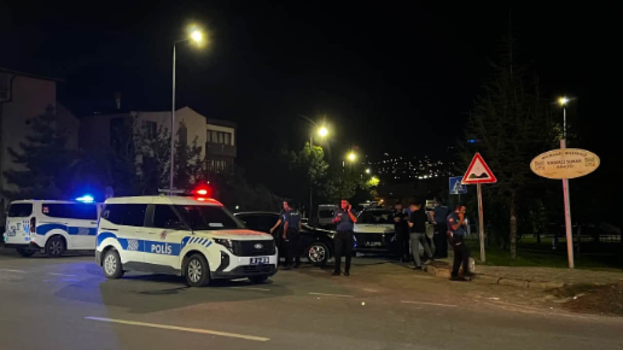Foto - Kayseri'de akrabalar birbirine girdi: 24 yaşındaki genç bıçaklandı!