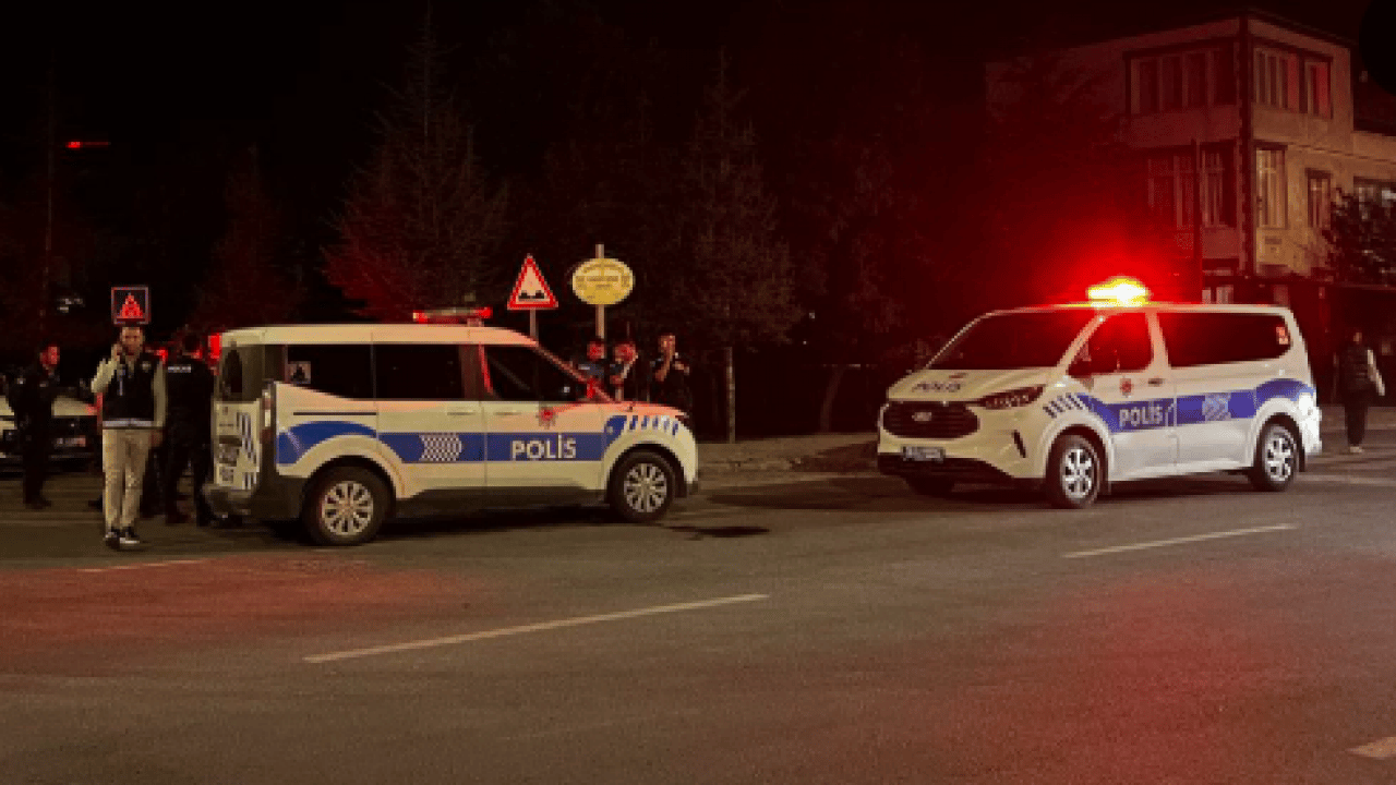 Foto - Kayseri'de akrabalar birbirine girdi: 24 yaşındaki genç bıçaklandı!