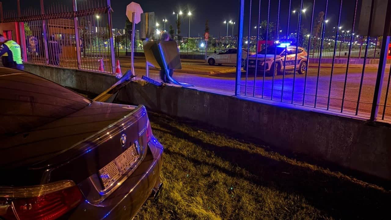Foto - Kayseri’de esrarengiz kaza! Otomobil havalandı