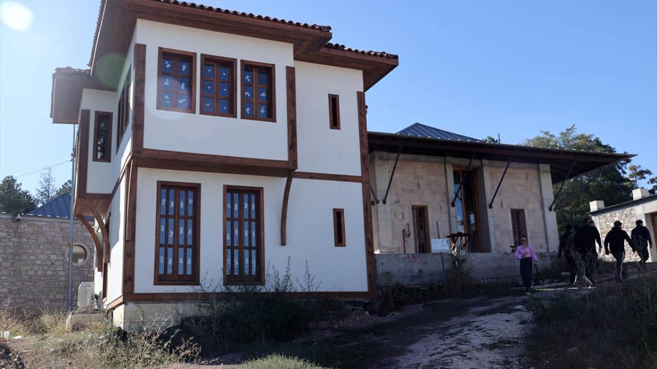 Foto - Kazılarda 400 bine yakın obje bulunmuştu! Sivas Kale Projesi 2028'de tamamlanacak