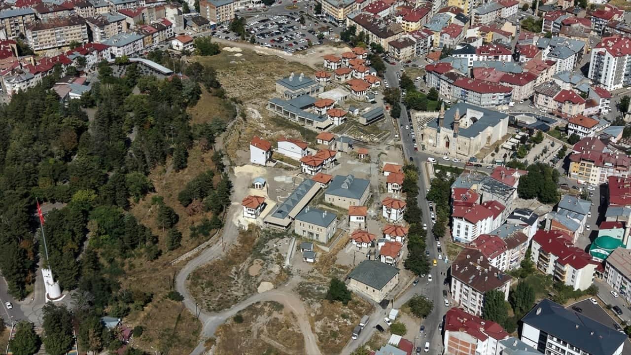 Kazılarda 400 bine yakın obje bulunmuştu! Sivas Kale Projesi 2028'de tamamlanacak