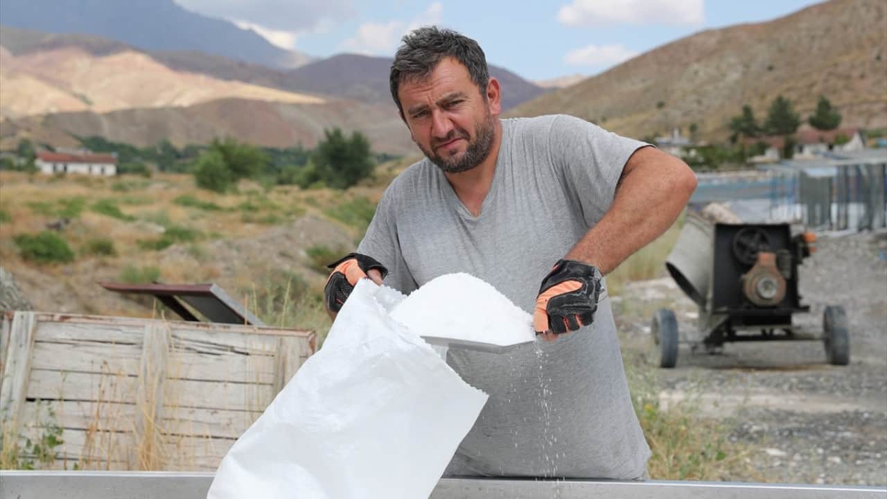 Foto - Kemah’ın asırlık tuzu serası Sofraların vazgeçilmezi Erzincan’dan
