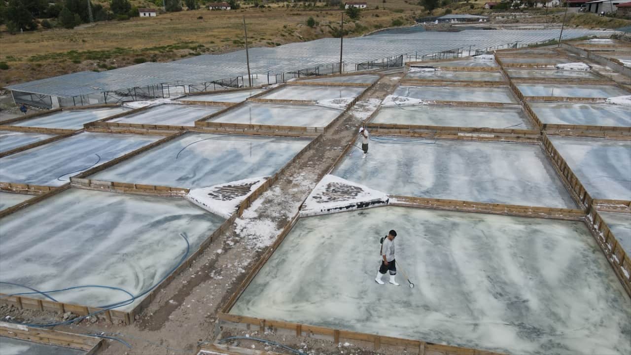 Foto - Kemah’ın asırlık tuzu serası Sofraların vazgeçilmezi Erzincan’dan