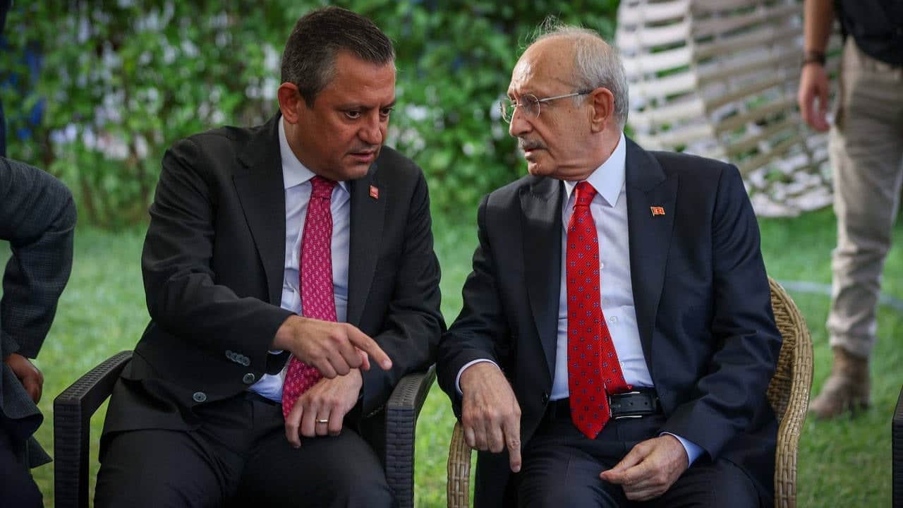 Foto - Kılıçdaroğlu-Özel kapışması devam ederken, CHP ile ilgili herkesi ters köşe yapacak iddia: Üçüncü bir grup var, tamamı istifa edecek