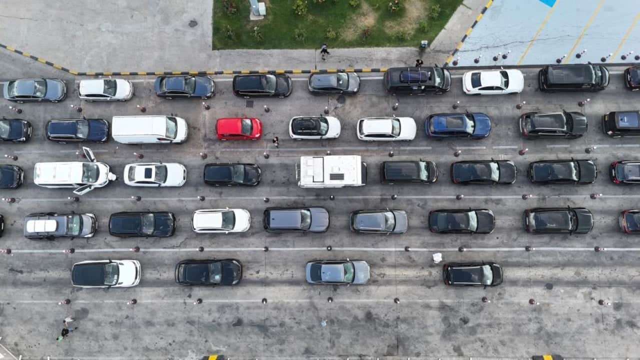Foto - Kilometrelerce araç kuyruğu oluştu Gurbetçinin hasreti bitti dönüş çilesi başladı
