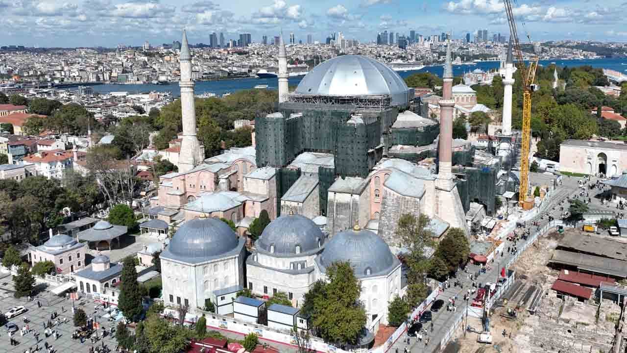 Kilometrelerce öteden bile fark ediliyor: Ayasofya’yı ilk kez böyle göreceksiniz