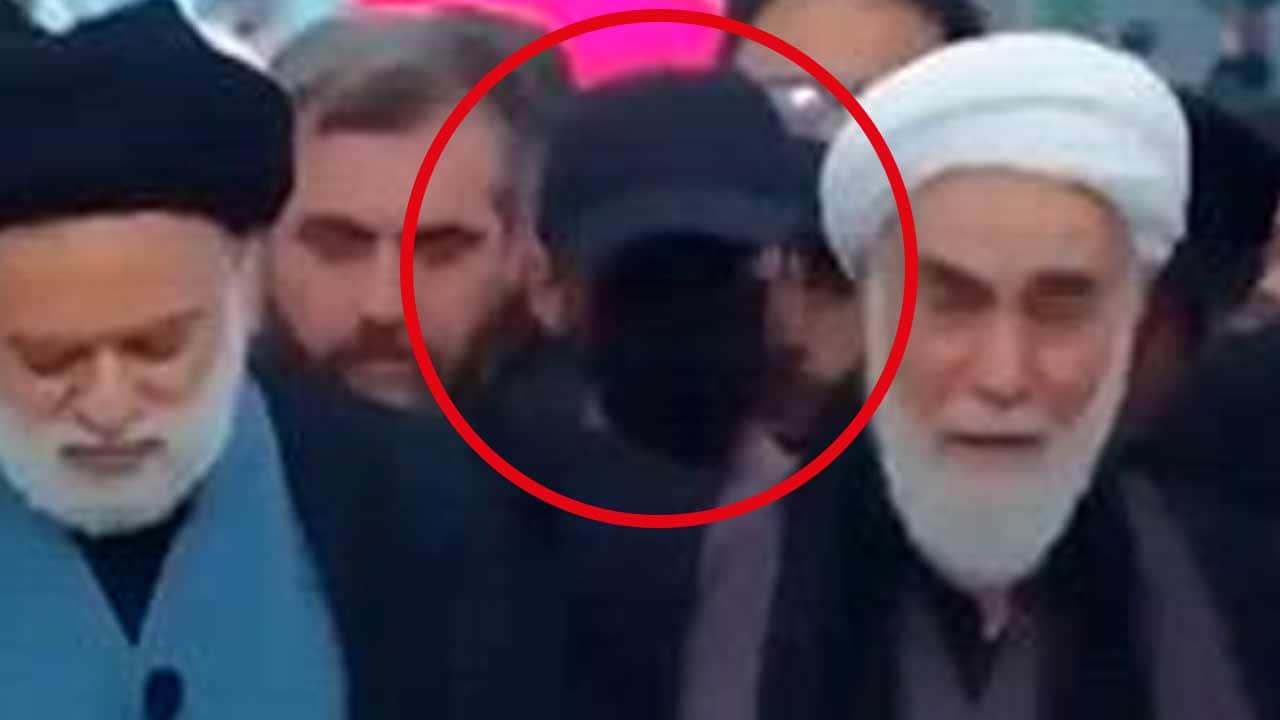 Foto - Kim olduğu belli oldu! Hamaney’in cenazesinde gizemli maskeli