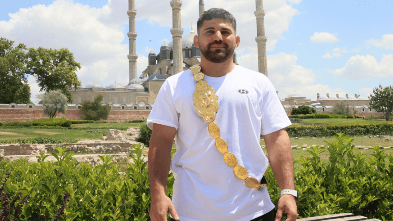 Foto - Kırkpınar başpehlivanı Taş mutluluktan uçuyor: Çocukluk hayalimi gerçekleştirdim