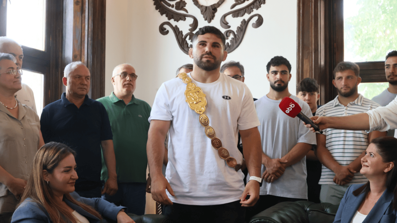 Foto - Kırkpınar başpehlivanı Taş mutluluktan uçuyor: Çocukluk hayalimi gerçekleştirdim