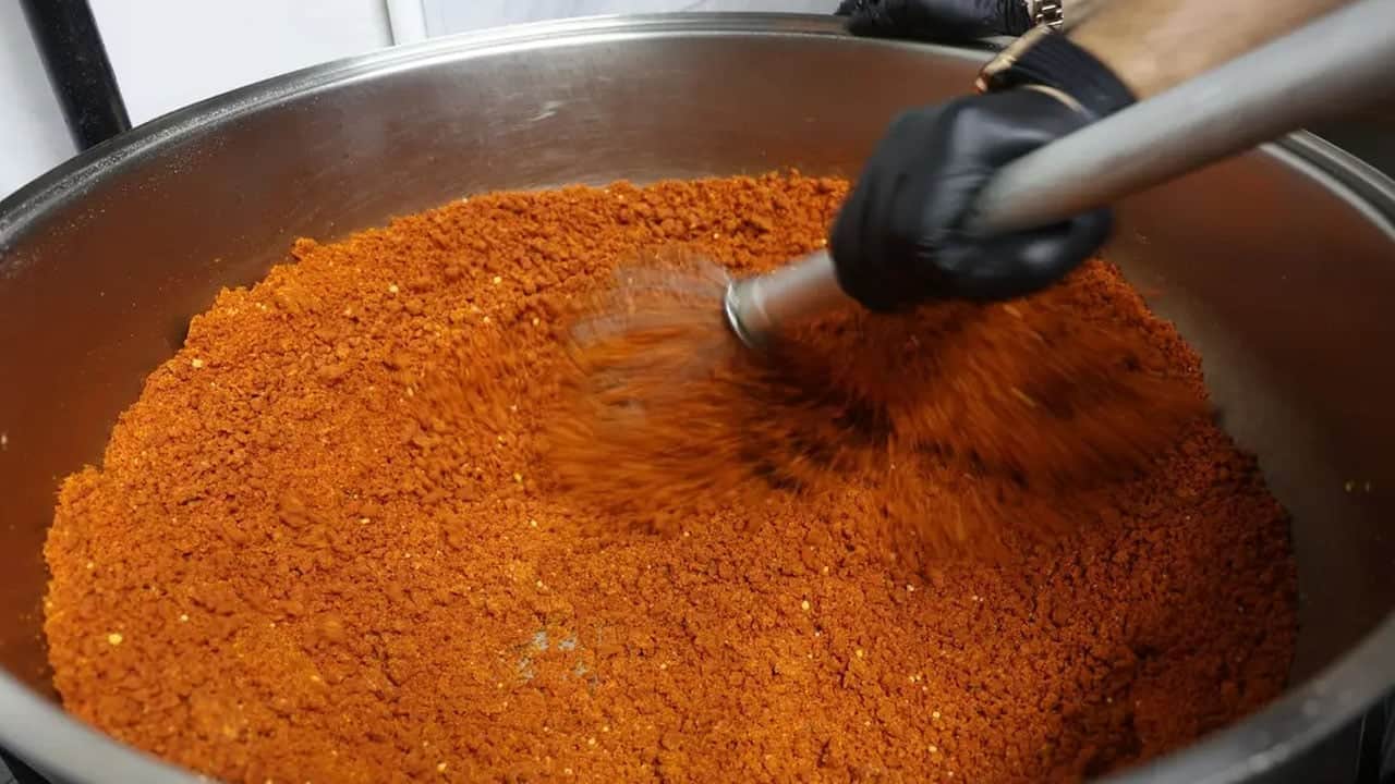 Foto - Kışın meşhur lezzetine yazın da talep yağıyor: Bugün ne pişirsem diyenlere... Un, tavuk ile nasıl yapılıyor?