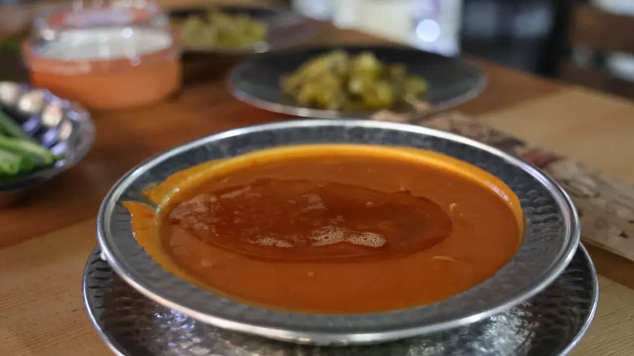 Kışın meşhur lezzetine yazın da talep yağıyor: Bugün ne pişirsem diyenlere... Un, tavuk ile nasıl yapılıyor?
