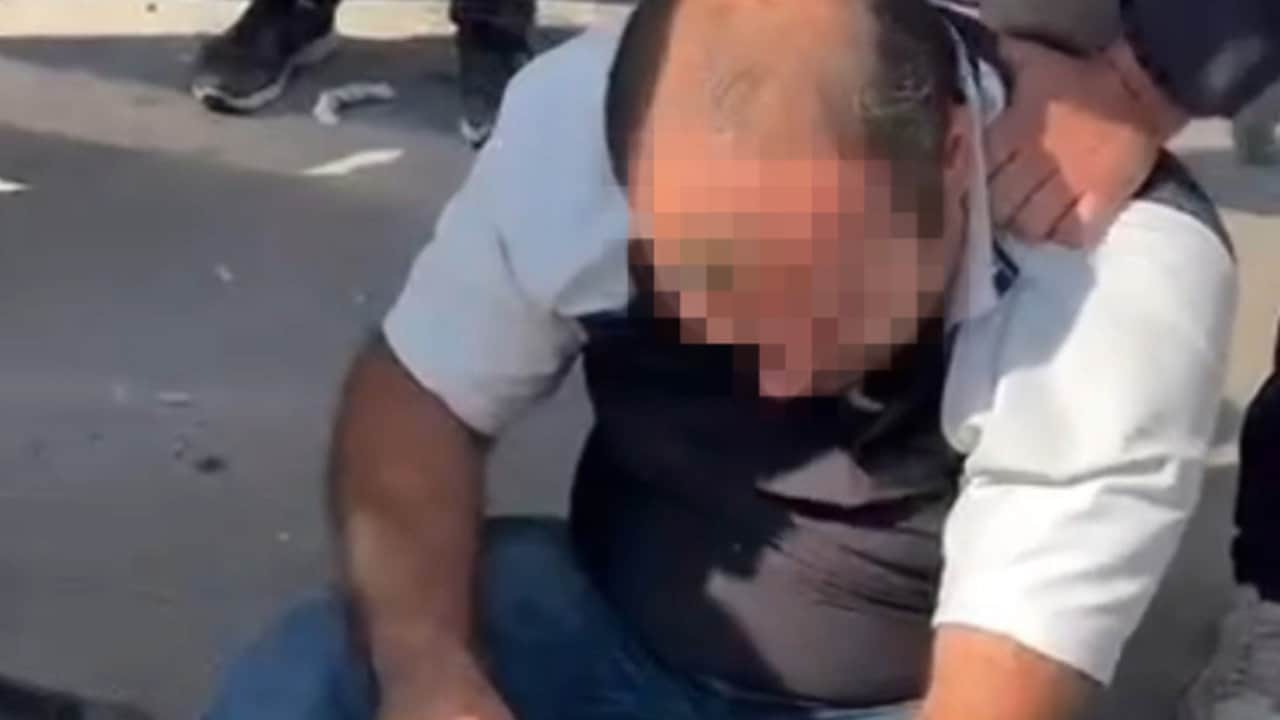 Foto - Kız çocuklarının etek altı görüntülerini çekerken yakalandı! Sapığın mesleği şaşırttı
