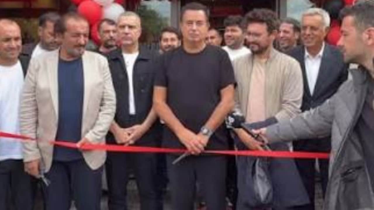 Köfteci Sergen yeni şube açtı: Acun Ilıcalı’nın haftada üç defa yediği o meşhur köfteci oymuş... 