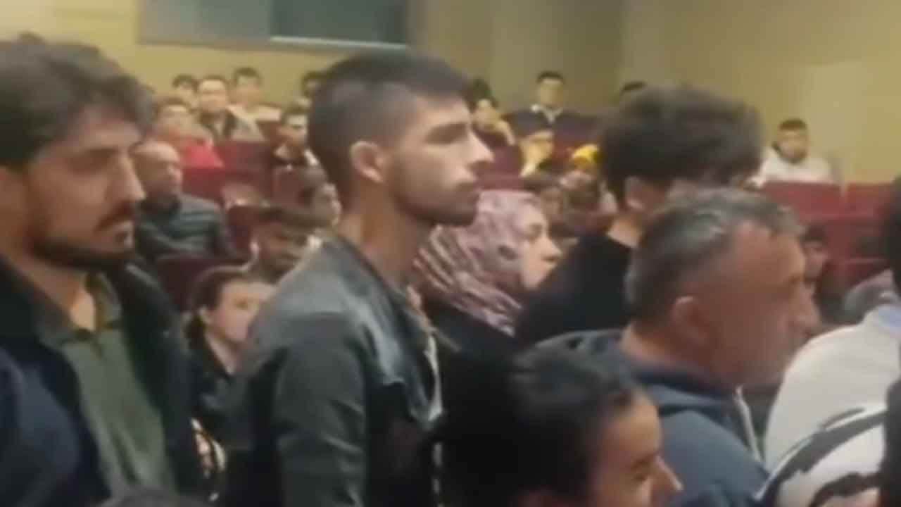 Foto - Köfteci Yusuf için kuyruklar oluştu: Sakallarından vazgeçmeyen arkadaşlarla vedalaşabiliriz