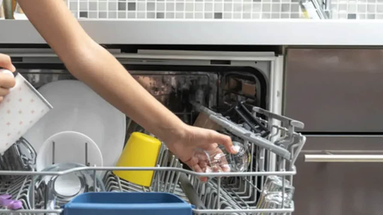 Foto - Sakın ama sakın yapmayın: Bulaşık makinesi bize zarar veriyor! Dikkat, bakteri saçıyor olabilir