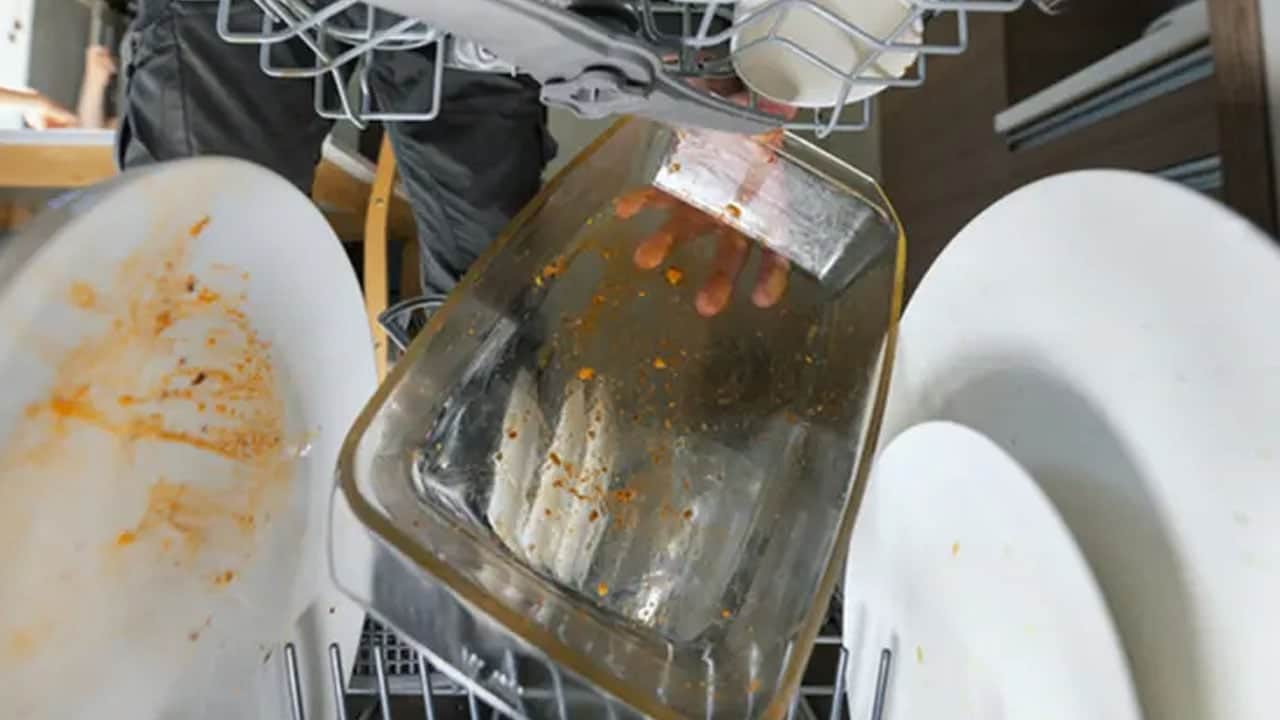 Sakın ama sakın yapmayın: Bulaşık makinesi bize zarar veriyor! Dikkat, bakteri saçıyor olabilir