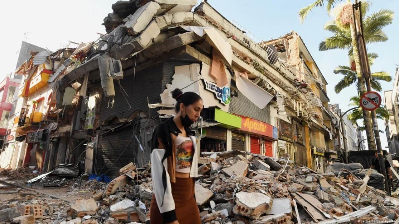 Foto - Kolombiya'da can kaybı 312'ye yükseldi Depremin maliyeti 9,5 milyar dolar