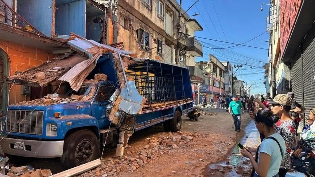Foto - Kolombiya'da can kaybı 312'ye yükseldi Depremin maliyeti 9,5 milyar dolar