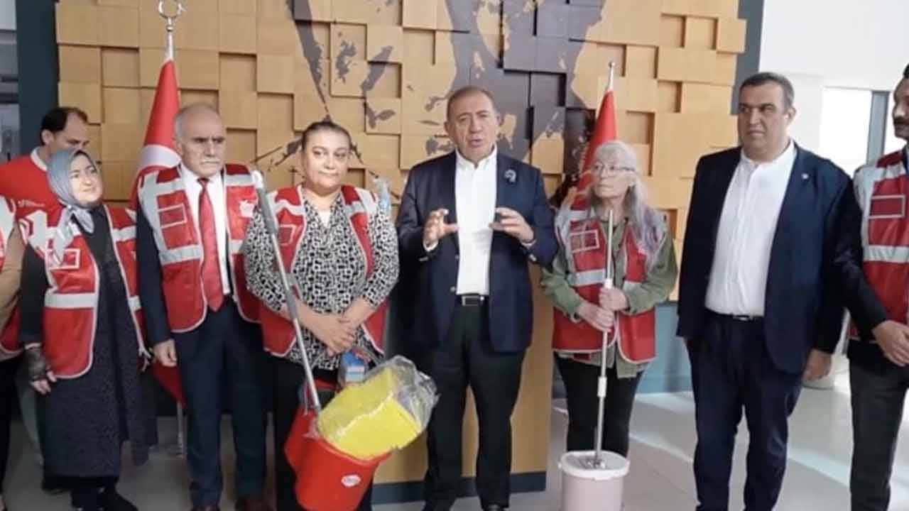 Foto - "Koltuklarımızda kurşun bulduk" dedi ama... Gürsel Tekin esas bombayı unuttu