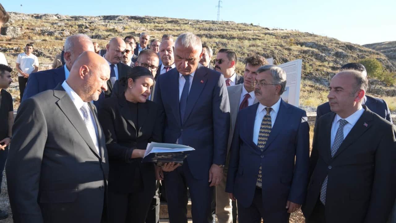 Foto - Kommagene'nin kadim kendi Perre'de çalışmalar sürüyor: Bakan Ersoy Adıyaman'da...