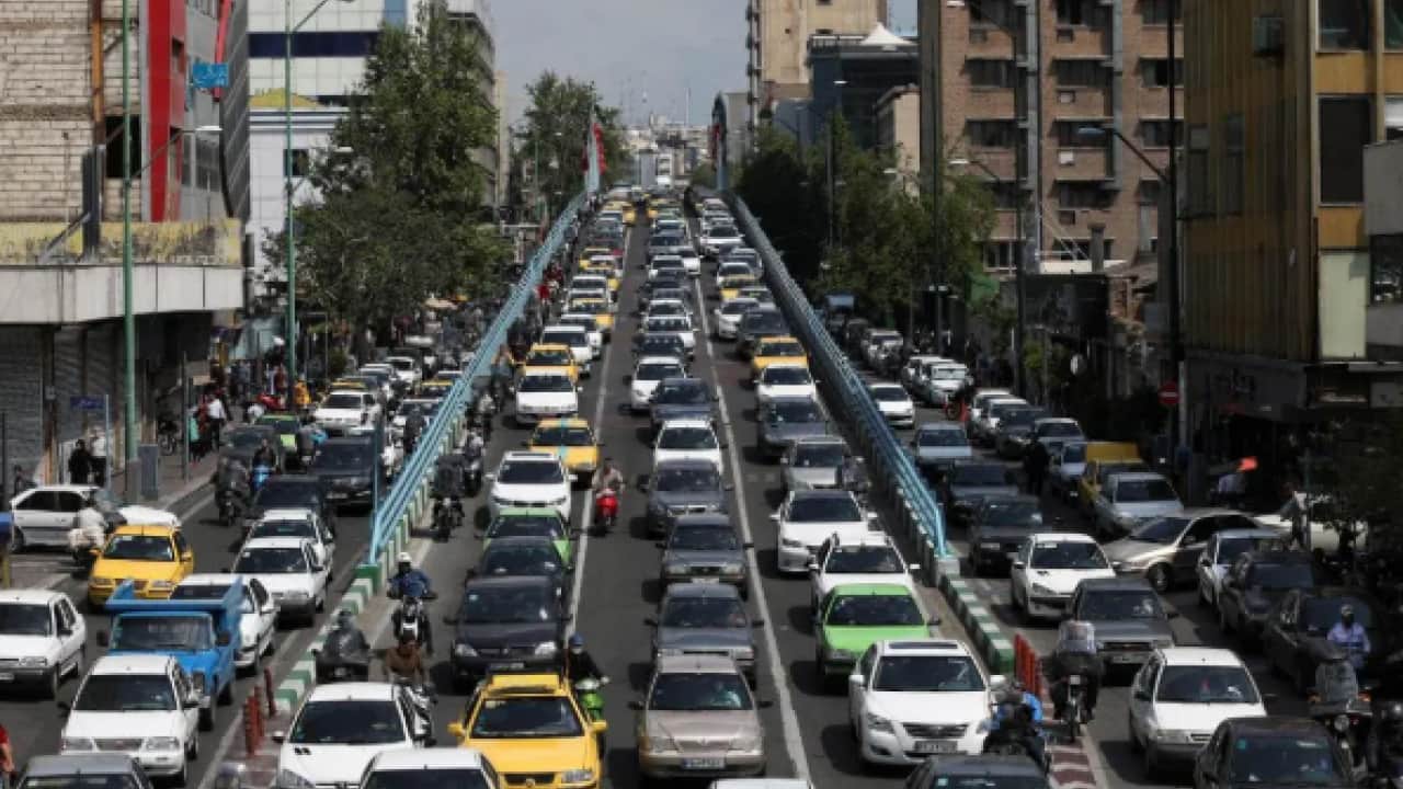 Foto - Komşuda akaryakıt krizi: Petrol ülkesinde benzin bulamıyorlar!