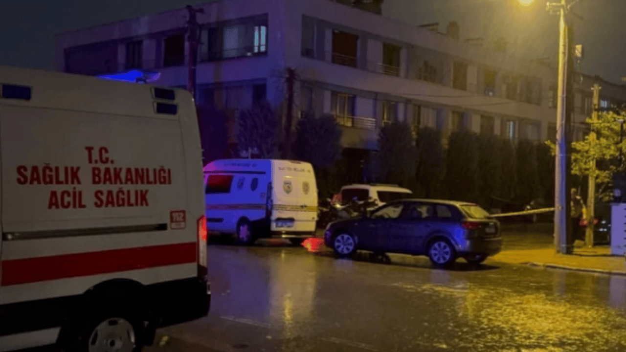 Foto - Silahı çıkarıp ateş etmeye başladı: 15 yaşındaki çocuk vuruldu!