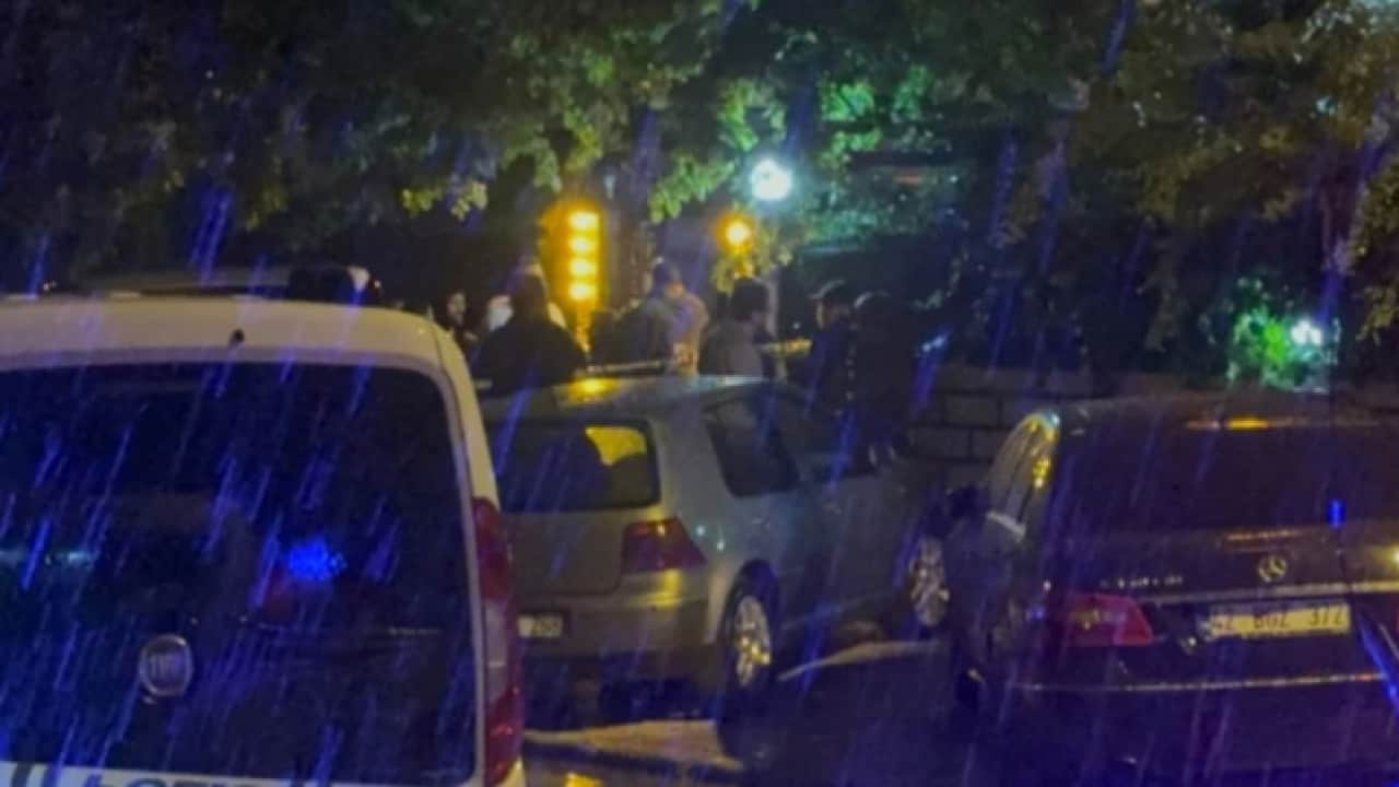 Silahı çıkarıp ateş etmeye başladı: 15 yaşındaki çocuk vuruldu!