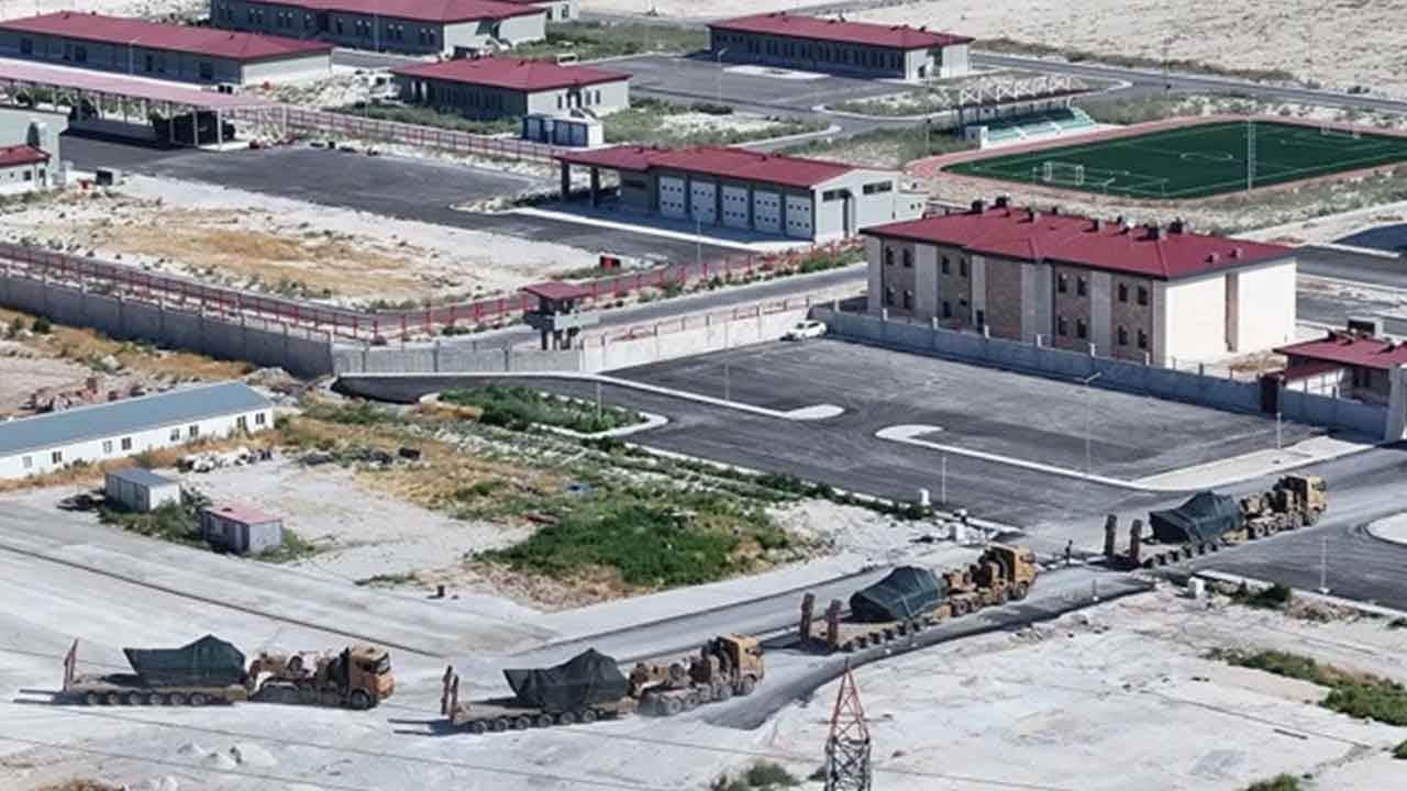 Foto - Konya’da sıcak saatler: Yüzlerce tank, askeri araç yola çıkıp ilerlemeye başladı