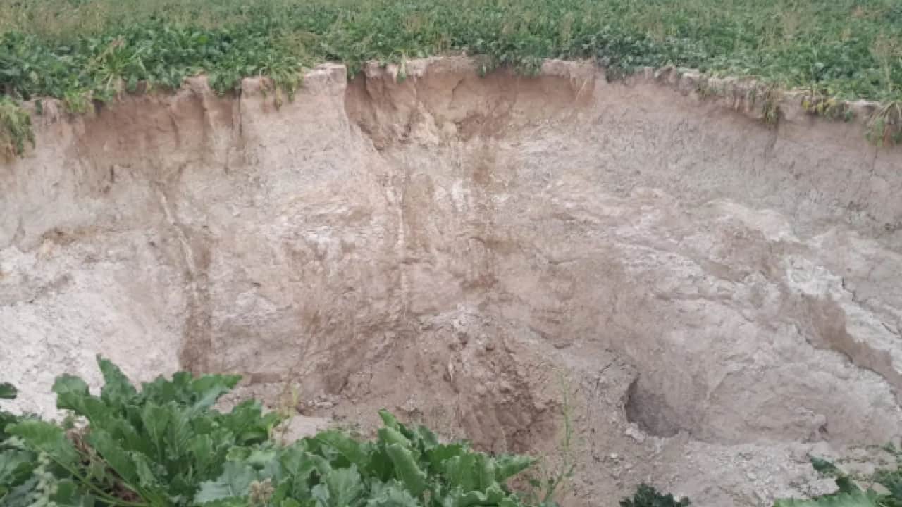 Foto - Konya'da yer yerinden oynadı! Ekipler güvenlik tedbirlerini aldı!