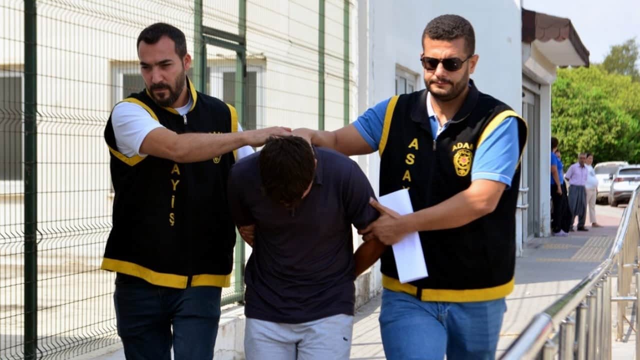 Foto - Kötülüklerin anasından bir kötülük daha! Alkol belası çocukluk arkadaşını dinlemedi