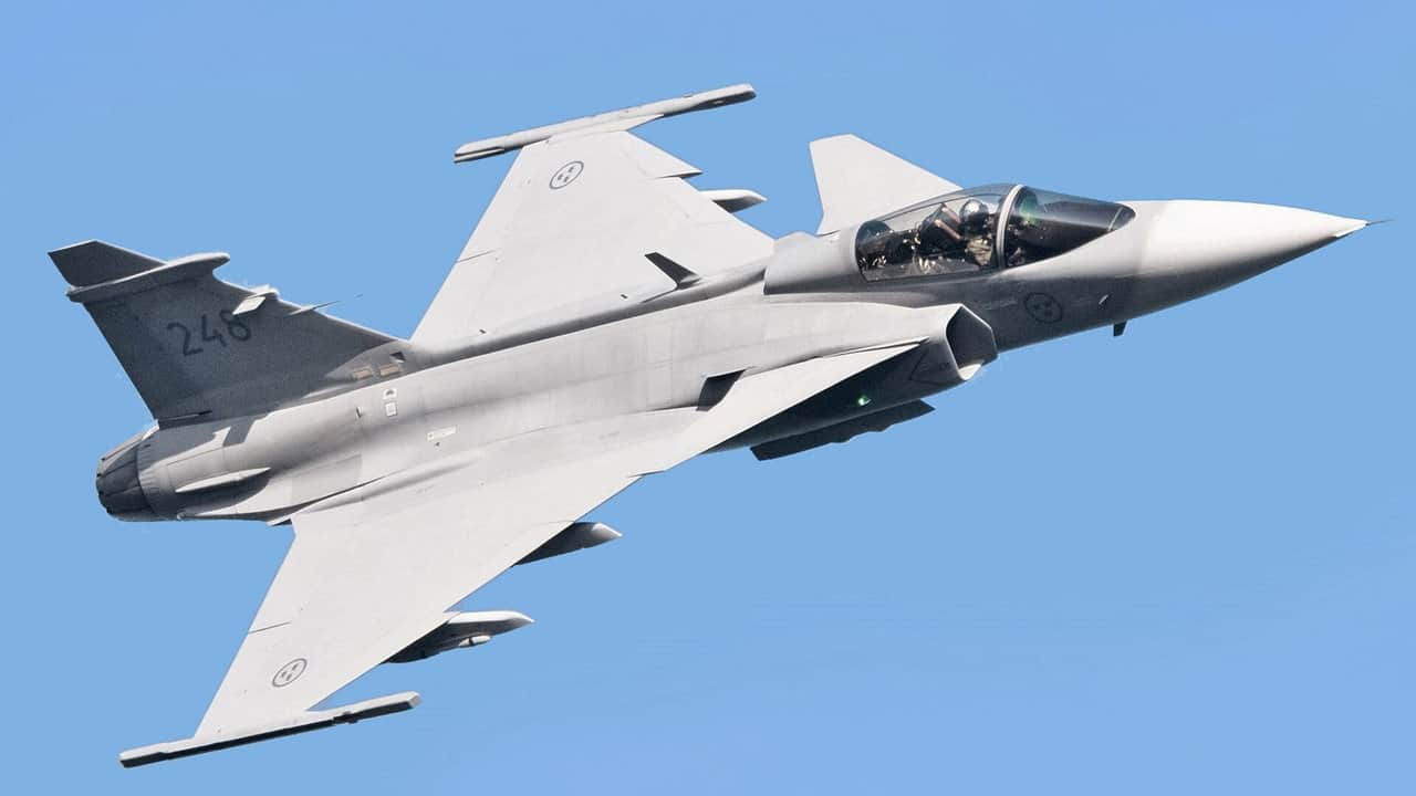 Foto - Kritik askeri destek geldi! Gripen savaş uçakları birbiri ardına havalandı