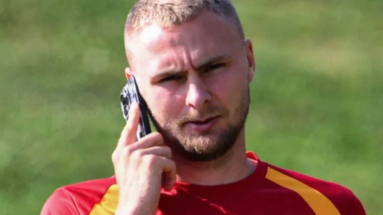 Kritik saatlere doğru: Danimarkalı stoper için ya tamam ya devam...