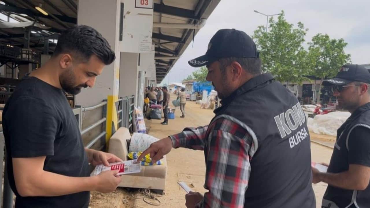 Foto - Kurban pazarında gülümseten anlar Çetin pazarlığa mali polis el koydu