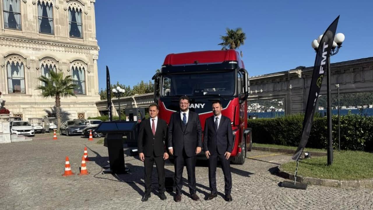 Foto - Küresel üs hazırlığı Elektrikli araçların yolu Türkiye’den geçecek
