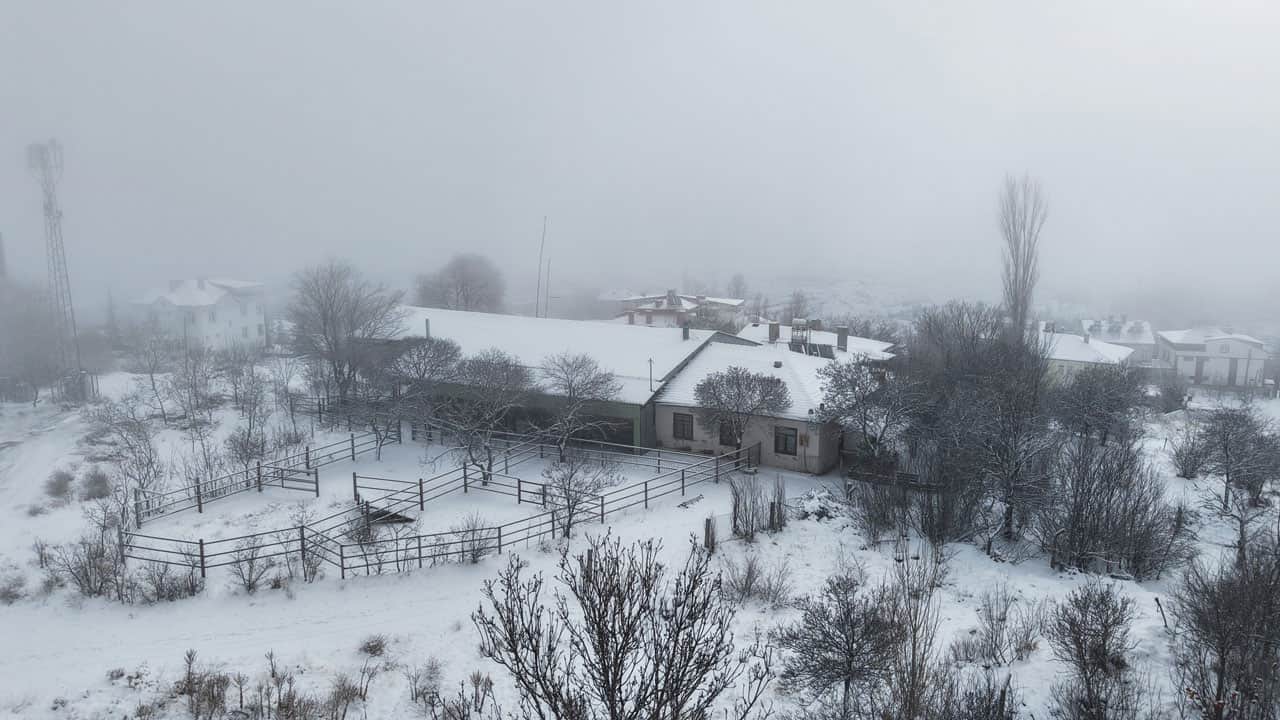 Foto - Kuzeyi andıran kış manzarası! Burası İzlanda değil Elazığ