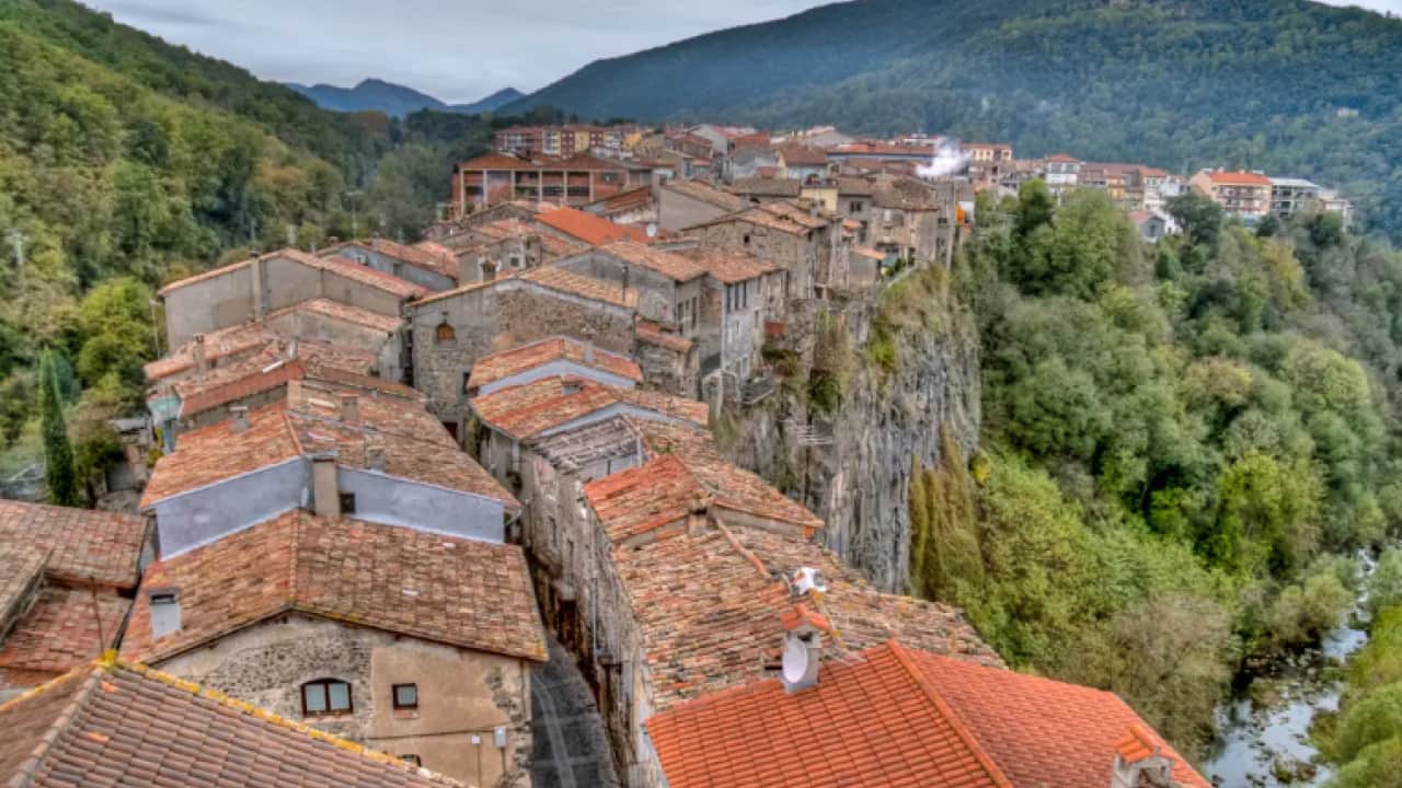 Foto - Oluşması milyonlarca yıl sürdü: Dünyanın en dar köyü!