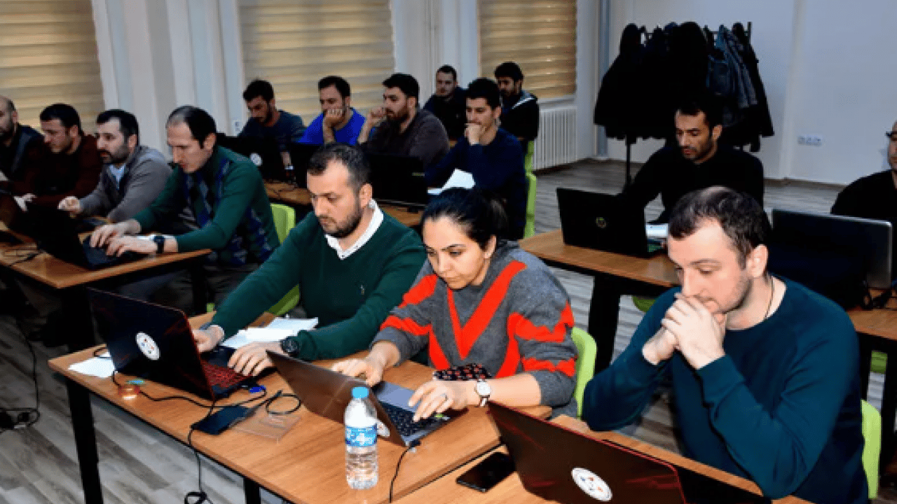 Foto - Maaşı tam 350 bin lira: O meslek gurubuna büyük talep var!