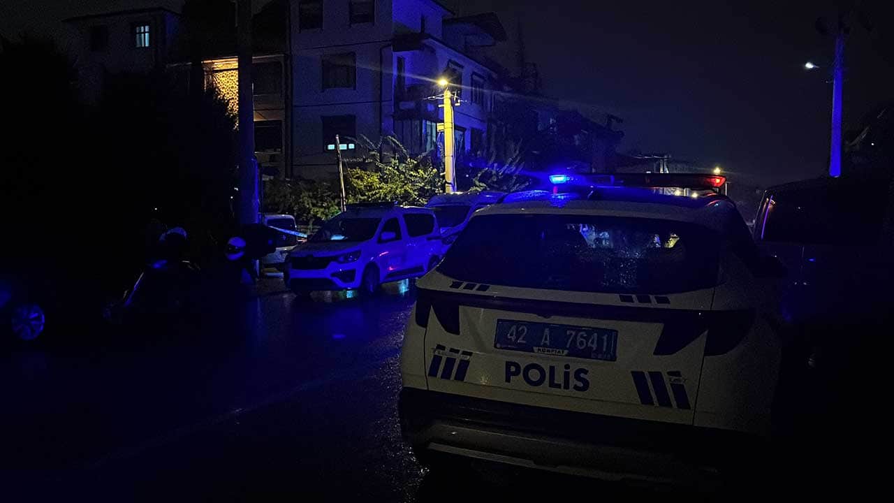 Foto - Madde bağımlısı şahıs 15 yaşındaki çocuğu vurduktan sonra sağlık ekiplerine cellat kesildi!